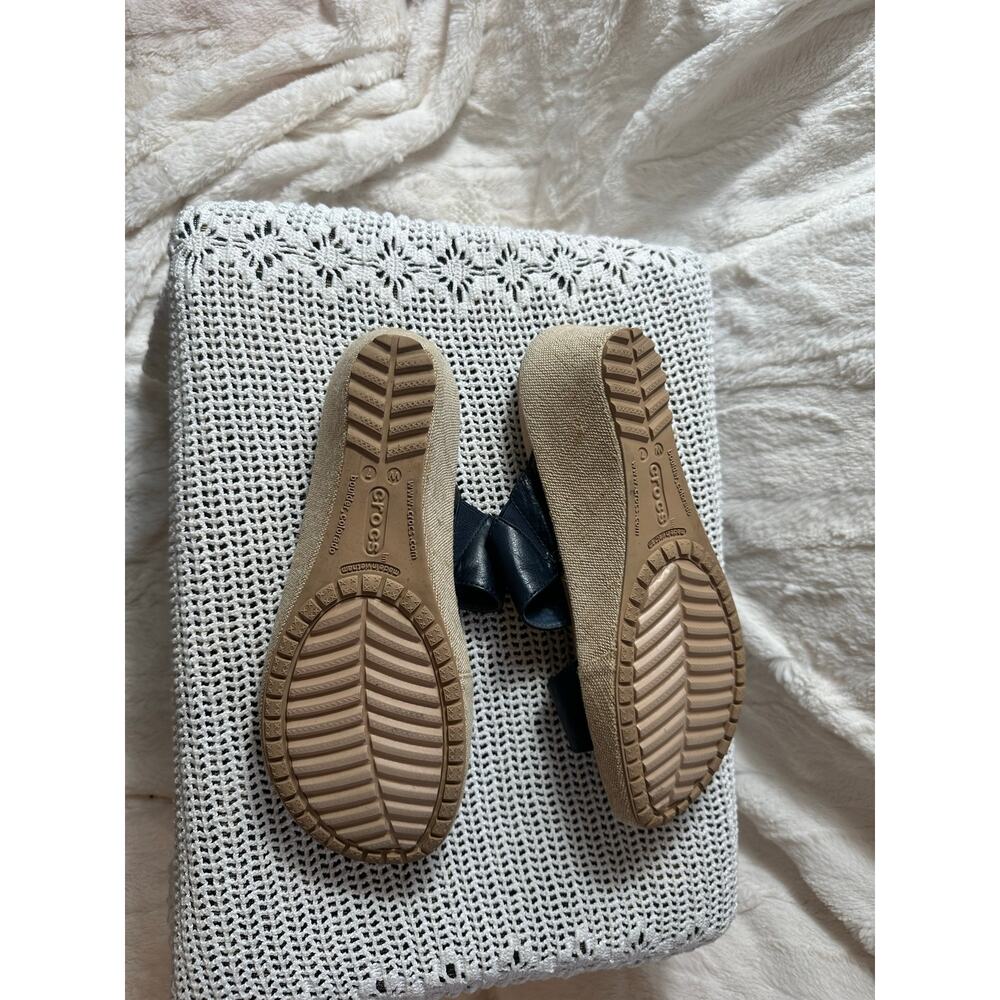 Crocs A-Leigh Leather 2-Strap Mini Wedge Sandals – Black – Size